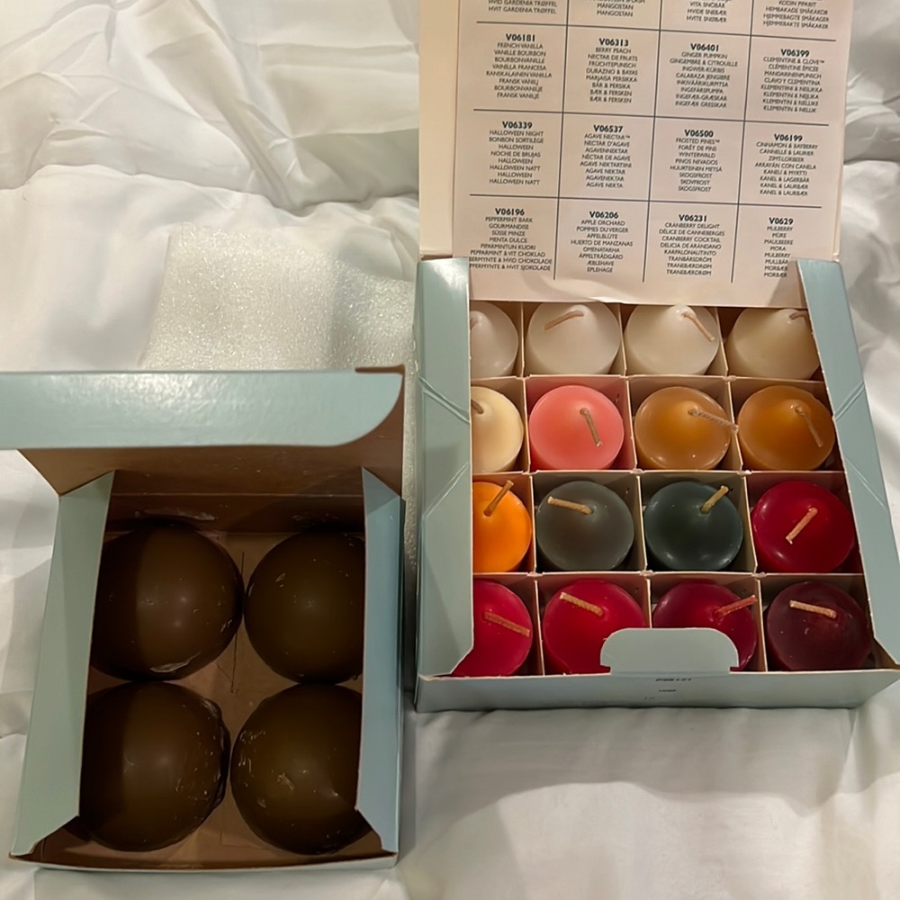 PartyLite Candle Set - 16 Votive Sampler & 4 Aroma Melts Coconut Chocolate New!